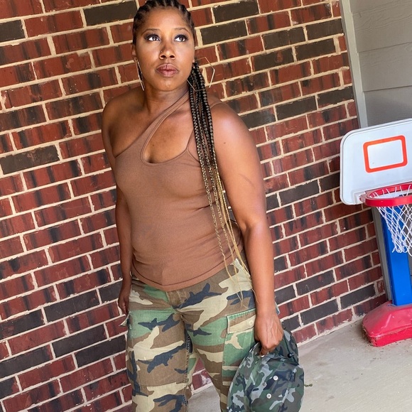 Cameron One Shoulder Ribbed Cami - Picture 2 of 5